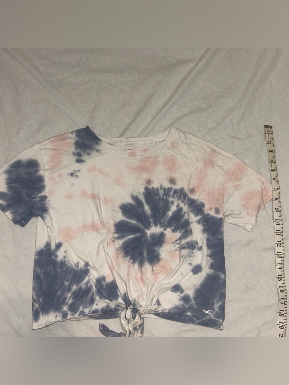 Hollister Tie-Dye Crop Tee in Navy Blue and Light Pink